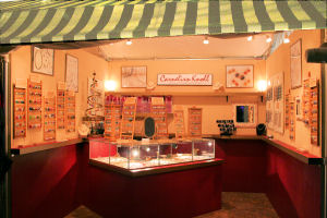 Carnelian Knoll booth at Bryant Park